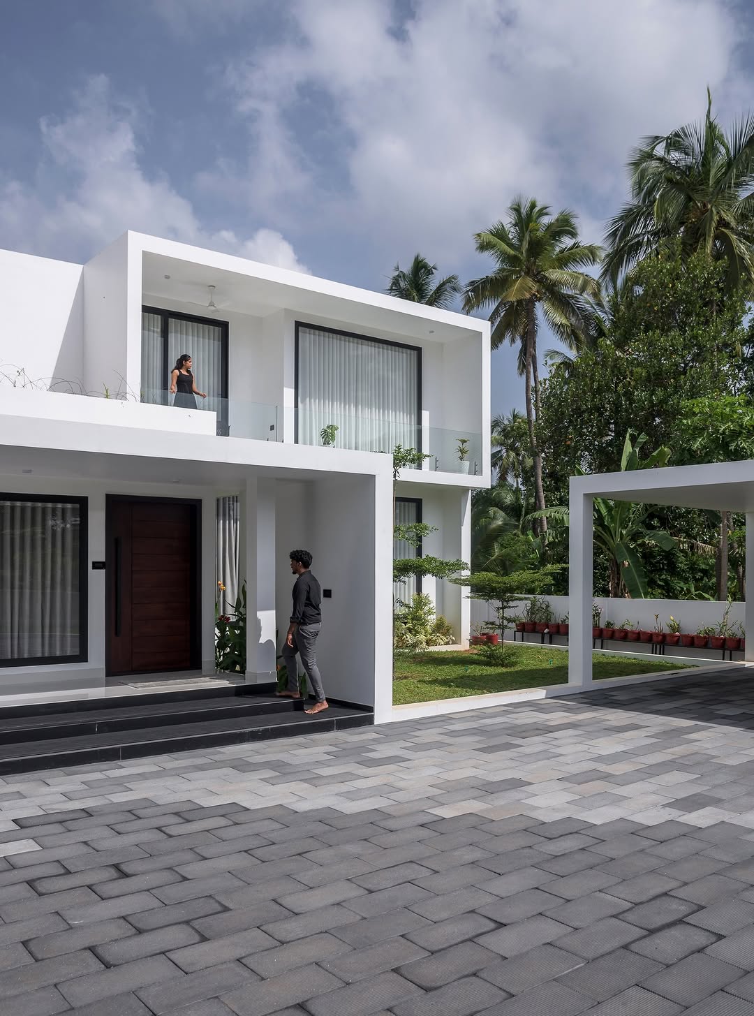 White Courtyard Villa